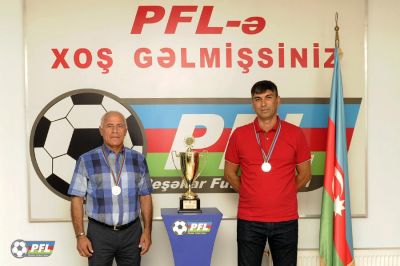 I Divizionun medalçıları mükafatlandırıldı