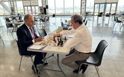 FIDE rəhbəri Azərbaycan Şahmat Federasiyasının prezidenti ilə yoldaşlıq görüşü keçirib