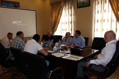 Vəli Qasımov “Neftçi”də qaldı