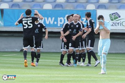 “Qarabağ” finala yaxınlaşdı