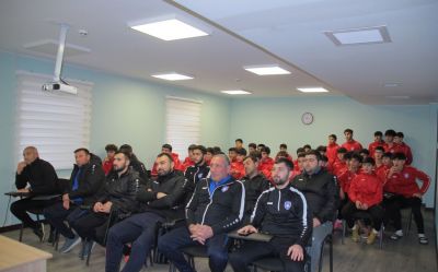 “Turan Tovuz” Futbol Akademiyasının məşqçi və futbolçu heyəti üçün seminar