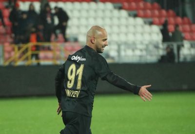 Diniyevin ötürməsi “Ümraniyespor”u məğlubiyyətdən xilas etdi