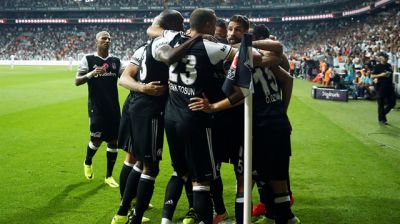 “Beşiktaş”ın çempionluq şənliyində qəza, yaralananlar var