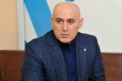Yaşar Seyidov: