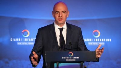 İnfantino “Qarabağ”ı təbrik etdi