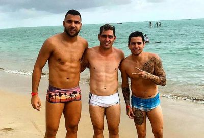 “Neftçi” və “Qarabağ”ın futbolçuları çimərlikdə